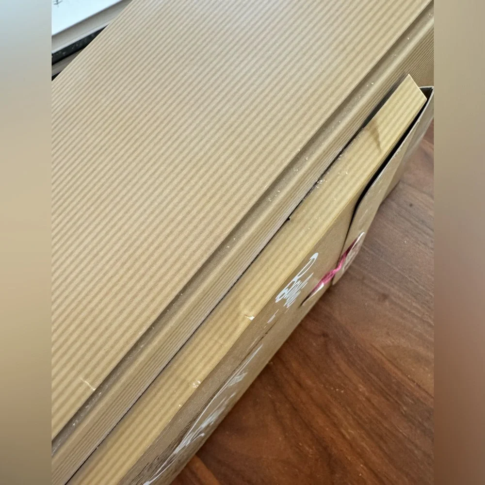 New in box- Christian Louboutin Barbie. - Picture 4 of 5